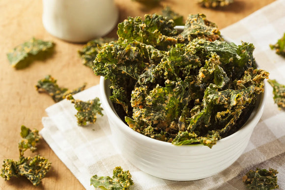Keto-Kale-Chips-Health-Benefits-and-Nutrition Plantraw.com
